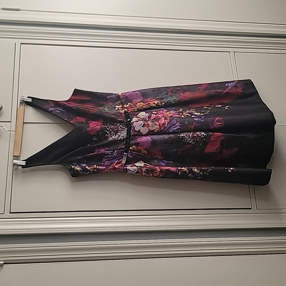 Black floral duponi fabric sleeveless dress